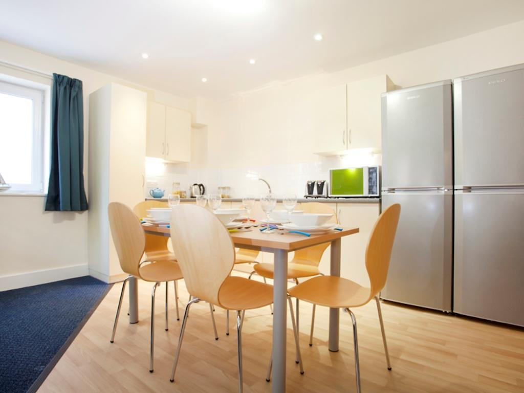 The Sidings Aparthotel Penryn Habitación foto